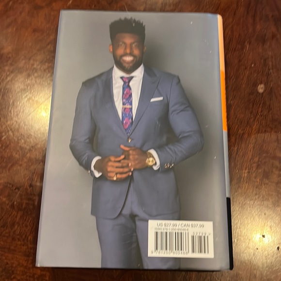 NWT Uncomfortable Conversations with a Black Man Hardcover Book. - Picture 3 of 6